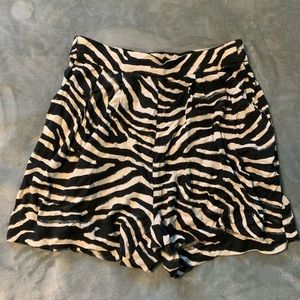 H&M HIGH WAIST SHORT